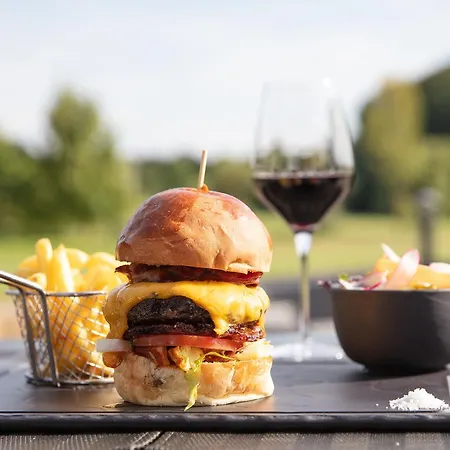 Mercure Luxembourg Kikuoka Golf & Hotel Canach