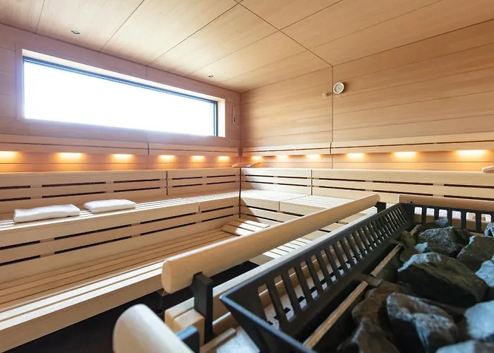 Hotel Mercure Luxembourg Kikuoka Golf & 4*