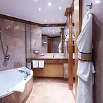Mercure Luxembourg Kikuoka Golf & Canach