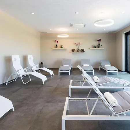 Mercure Luxembourg Kikuoka Golf & 4*