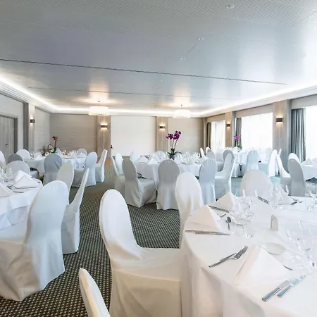 Hotel Mercure Luxembourg Kikuoka Golf & Canach