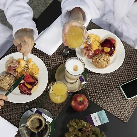 Mercure Luxembourg Kikuoka Golf & 4* Canach