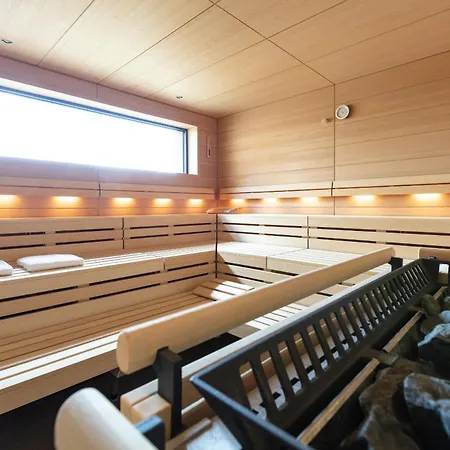 Hotel Mercure Luxembourg Kikuoka Golf & 4*