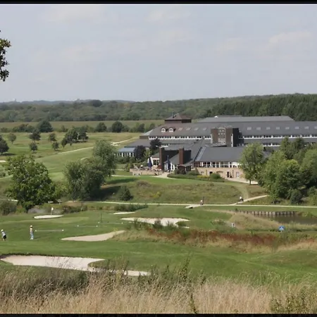 Mercure Luxembourg Kikuoka Golf & Szálloda 4*