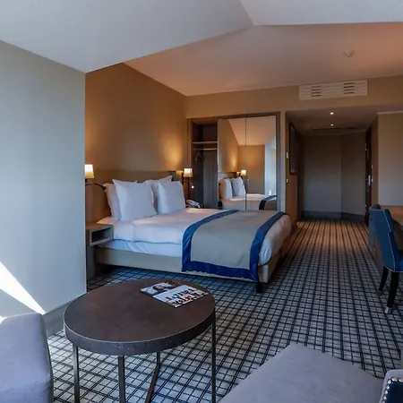 Mercure Luxembourg Kikuoka Golf & 호텔