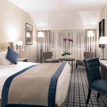 Hotel Mercure Luxembourg Kikuoka Golf & Canach