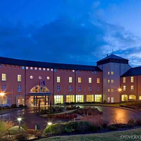 Mercure Luxembourg Kikuoka Golf & 4* Canach