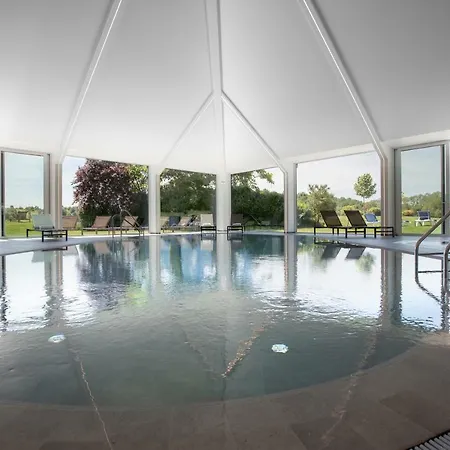 Hotel Mercure Luxembourg Kikuoka Golf & Canach