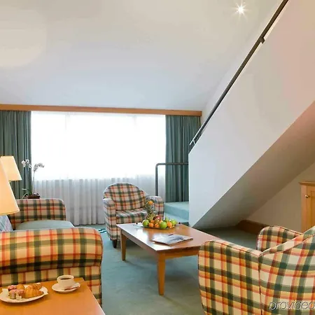 Mercure Luxembourg Kikuoka Golf & Hotell
