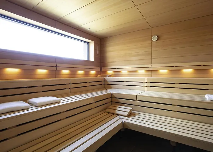 Hotel Mercure Luxembourg Kikuoka Golf & Canach