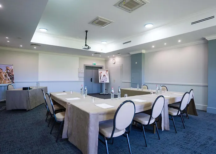 Hotel Mercure Luxembourg Kikuoka Golf & 4*