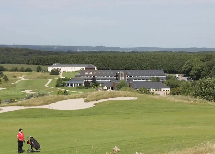 Mercure Luxembourg Kikuoka Golf & 4* Canach