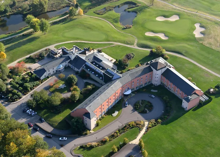 Hotel Mercure Luxembourg Kikuoka Golf & Canach